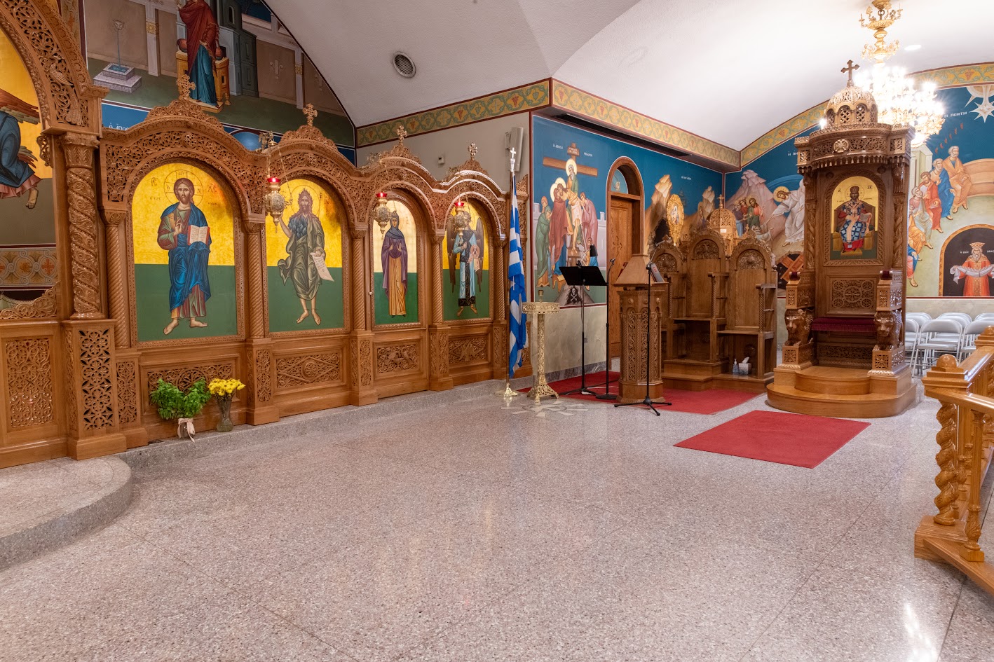 The iconostasis and side icons at St. Nectarios